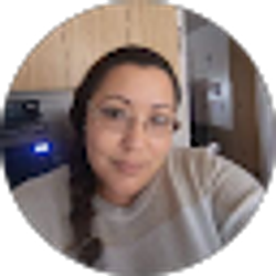 Profile photo of Vallery Lozano