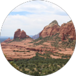 Profile photo of Leslie Nichols