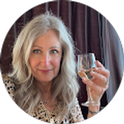 Profile photo of Holly Fath