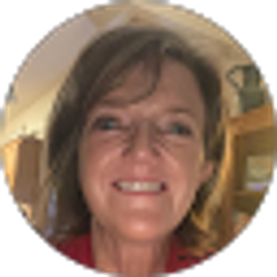 Profile photo of Lisa Groves