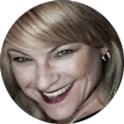 Profile photo of Stephanie Smith