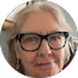 Profile photo of Debra Leige