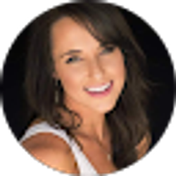 Profile photo of Lindsey Reimann