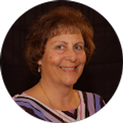 Profile photo of Nadine Raymond