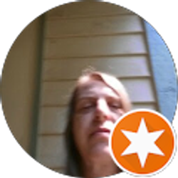 Profile photo of Rebecca Hunt