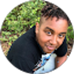 Profile photo of Dezmond Perry
