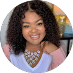 Profile photo of Courtney Reynolds