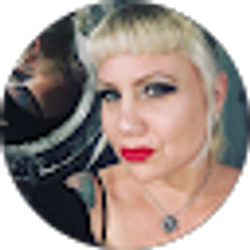 Profile photo of Leslye Casolaro