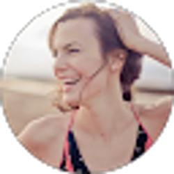 Profile photo of Carrie Moe