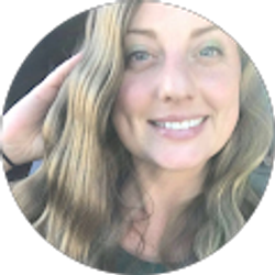 Profile photo of Lauren Stradtner
