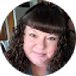 Profile photo of Laura Bennett