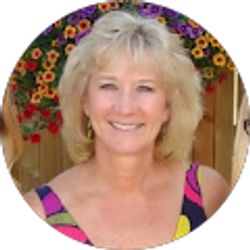 Profile photo of lesli Turner