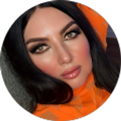 Profile photo of Angela Han