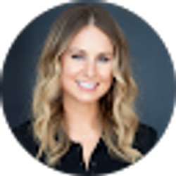Profile photo of Lauren Smith