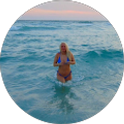 Profile photo of Juliana