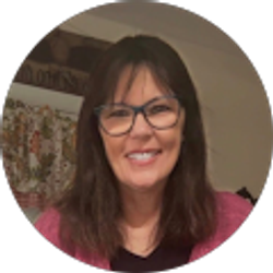 Profile photo of Debbie Thomas