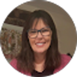 Profile photo of Debbie Thomas