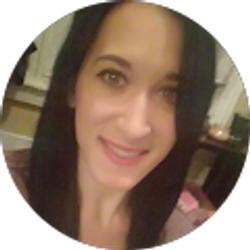 Profile photo of Leanne Mandia