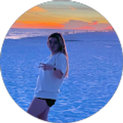 Profile photo of Chloe Collins