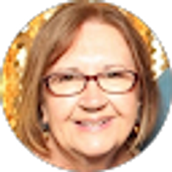 Profile photo of Colleen Helmann