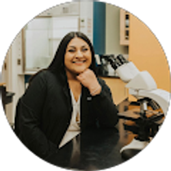 Profile photo of Leslie Martinez