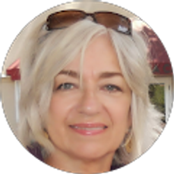 Profile photo of Elena Tapia