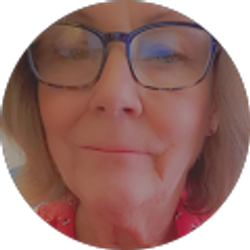 Profile photo of Valerie Amend