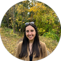 Profile photo of Julia Scott