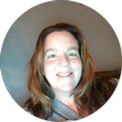 Profile photo of Shelly Haahn