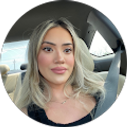 Profile photo of Julie Nguyen