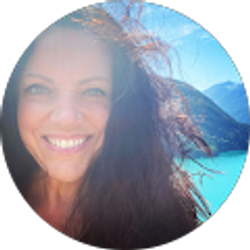 Profile photo of Amanda Pounds