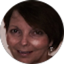 Profile photo of Nora Komenda
