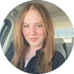 Profile photo of Lily Mills