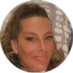 Profile photo of Thomasina LoMacchio