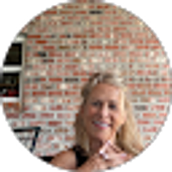 Profile photo of Regina Pierce