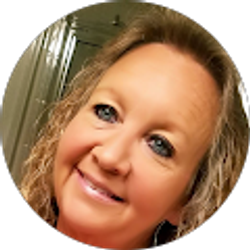 Profile photo of Michelle Hall