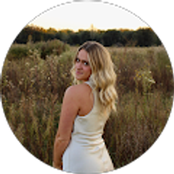 Profile photo of Lindsey Suchocki