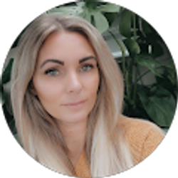 Profile photo of Amanda Norton