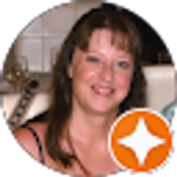 Profile photo of Suzzanne Strong