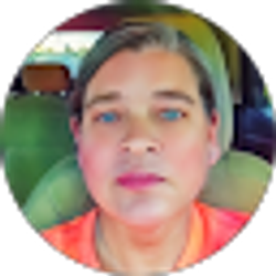 Profile photo of Leslie Adams