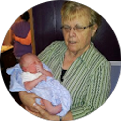 Profile photo of Helen Kneeland