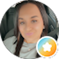 Profile photo of Kayla Nieves