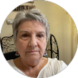 Profile photo of Dianne Hughes