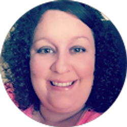 Profile photo of Ashley Pettit