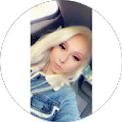 Profile photo of Alexa Mclean