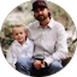Profile photo of Dustyn Banik
