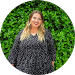 Profile photo of Lauren Mentzer