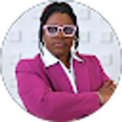 Profile photo of Mia Iverson