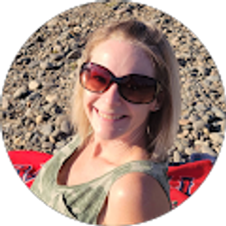 Profile photo of Julianne Loop