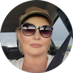 Profile photo of Lynn Cusac